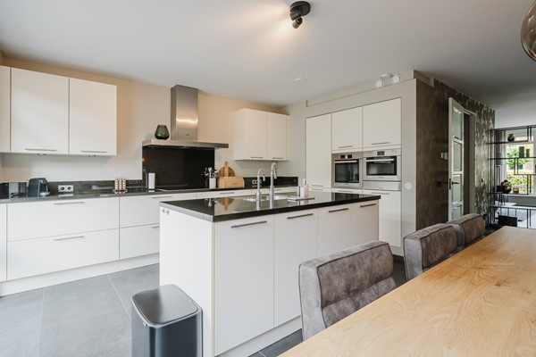 Medium property photo - Johan van der Poortenlaan 14, 3201 MC Spijkenisse